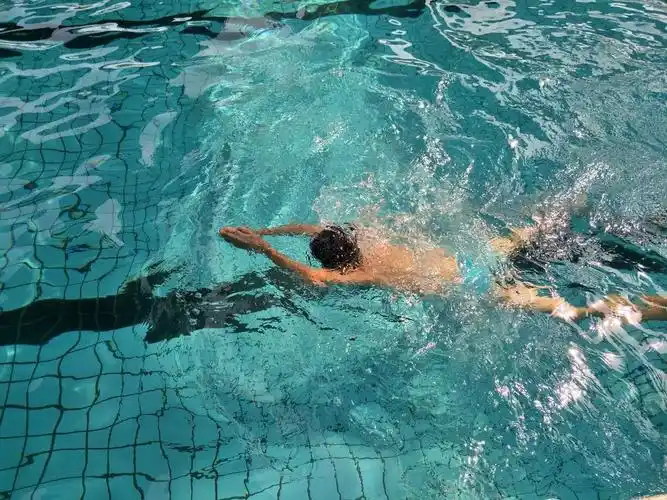 比赛项目 男子50米自由泳 男子50米蛙泳 男子25米蛙泳 男子10米蛙泳腿