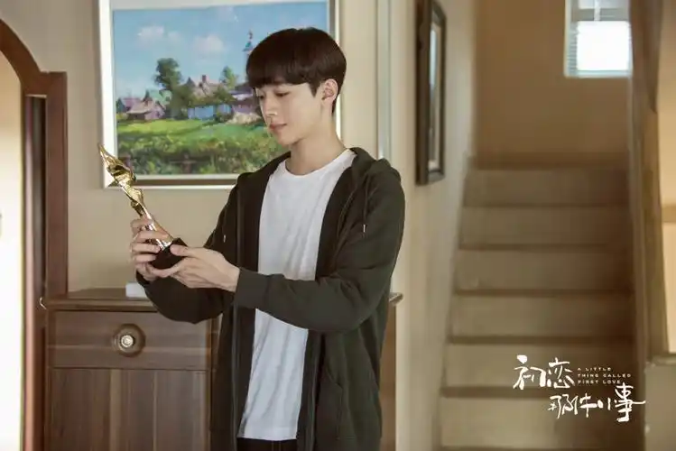 赖冠霖《初恋那件小事》剧照图片_电视剧_美桌网