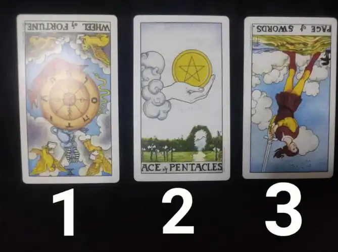 下面牌组一95牌组一的朋友抽到的是宝剑八,权杖首牌逆位和星币骑士