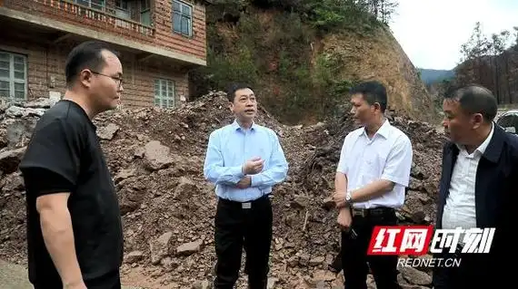 在门楼下乡上里源村,骥村镇下荣村等地,黄永英一