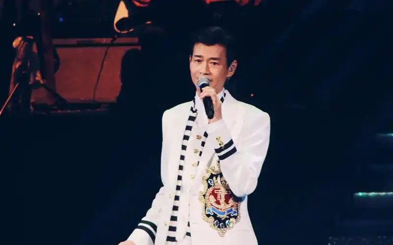 郑少秋半世纪大时代演唱会澳门 快剪