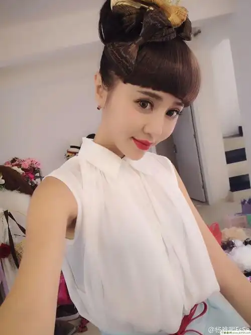 网络红人时尚女神杨雅熙babey超高清自拍生活照精选集二