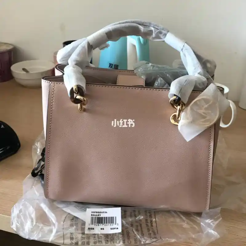 mk戴妃包请各位大神帮我鉴别一下真假