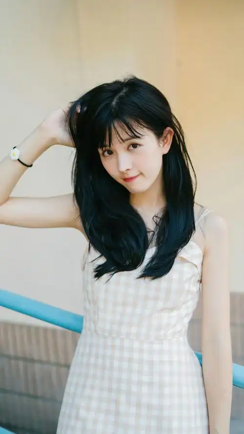 楚楚动人校园女神写真图片手机壁纸