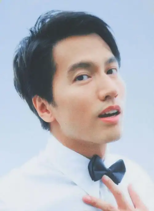 难怪言承旭总是长发,他的短发造型曝光后,怕被说整容!