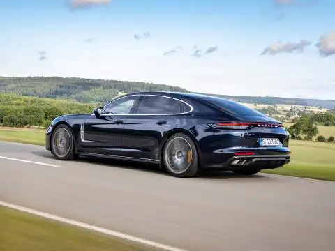 2021款 panamera turbo s 行政加长版 4.0t