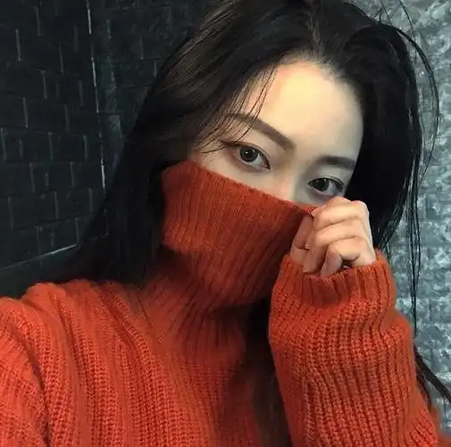 求一张红色毛衣半遮脸头像急急求原图,有的毕谢