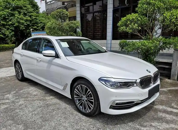 45万放弃奔驰e级提了宝马5系,开了10万公里,车主一肚子话要说