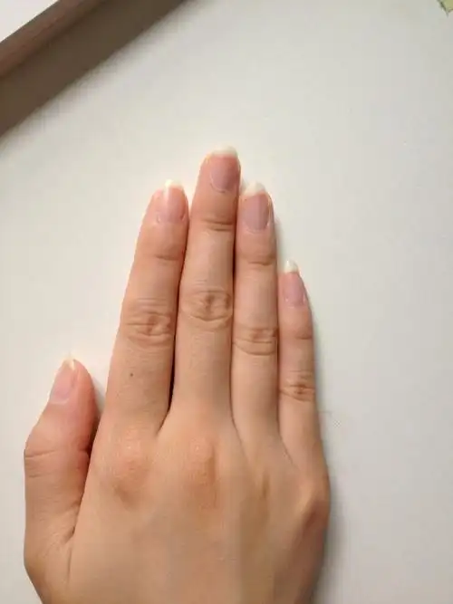 剪指甲最好剪成方形的#现在连指甲剪成什么形状都要管了吗?