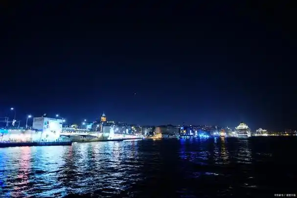 浙江舟山是一个美丽的海岛城市,拥有众多风景优美的岛屿和丰富多样的