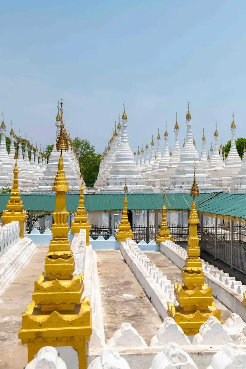缅甸最重要的国宝之一,是标志性的佛塔景点,佛教信仰者推荐来!