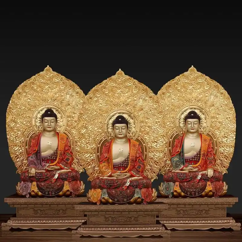 横三世佛:中间是释迦牟尼佛,主管中央娑婆世界.两位胁侍菩萨是 - 抖音