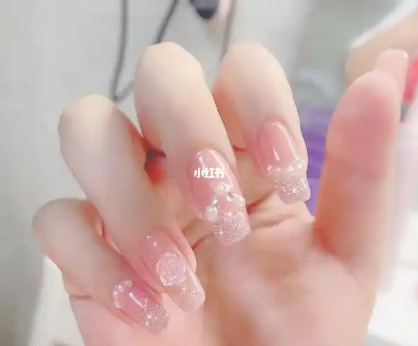 blingbling亮闪闪美甲