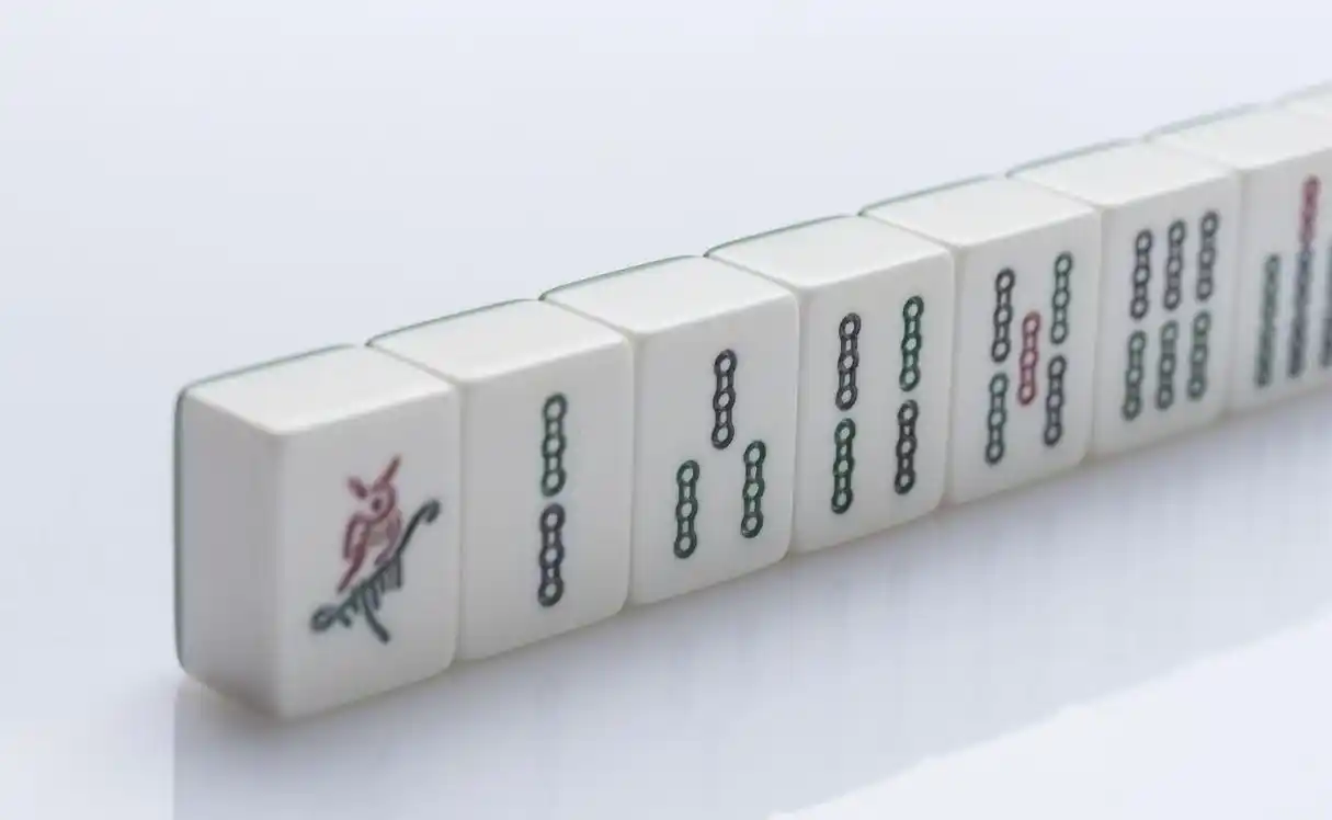 打麻将的"十碰"技巧,学会了让你少输多赢