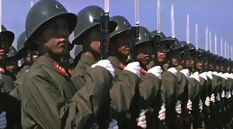 珍贵的彩色影像记录1959年的阅兵仪式场景威武壮观67