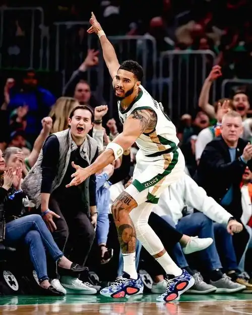 布朗|塔图姆|雄鹿队|波士顿凯尔特人_网易订阅