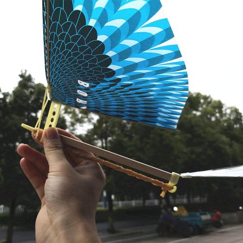 鲁班飞鸟橡皮筋动力大号会飞的鸟儿童户外地摊玩具手抛飞机扑翼鸟