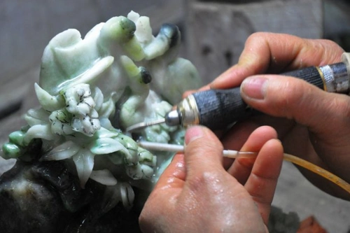 揭开翡翠玉石加工的神秘面纱,让你爱上它!