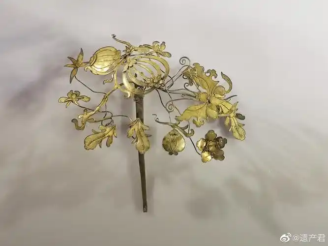 苏州状元博物馆收藏的一套清代银鎏金首饰