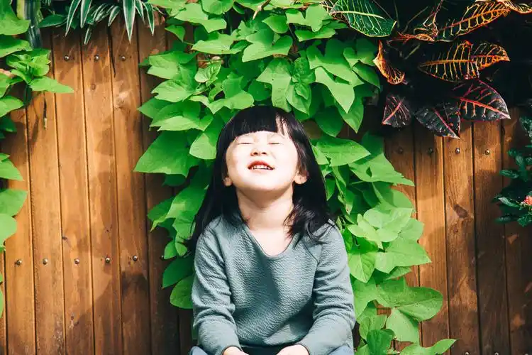 天真烂漫的大眼睛儿童写真