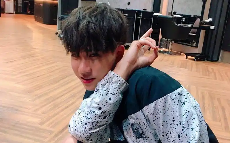 perth王俊勇王泡芙可爱射线发射了