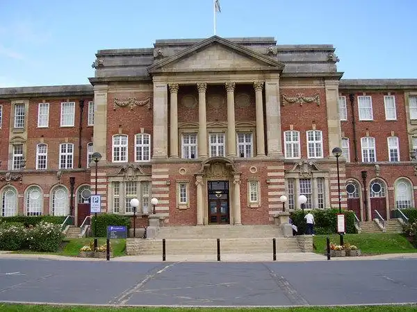 利兹艺术,建筑与设计学院有很长的从事艺术与设计教育的历史.