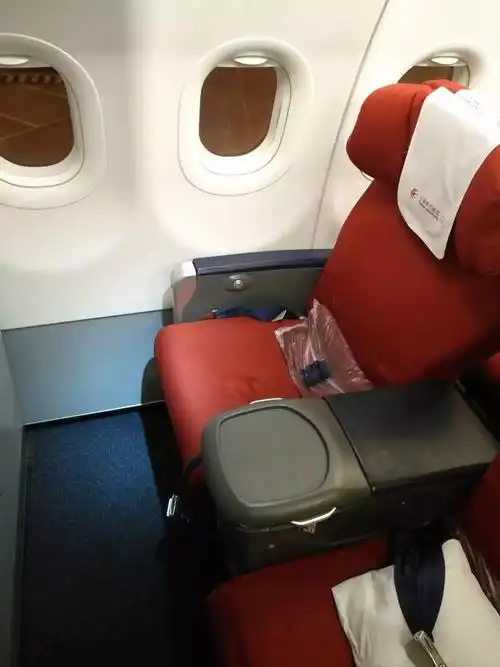 网友帮助修正东航a320neo动态:带超经舱,在生产的已经有10架!