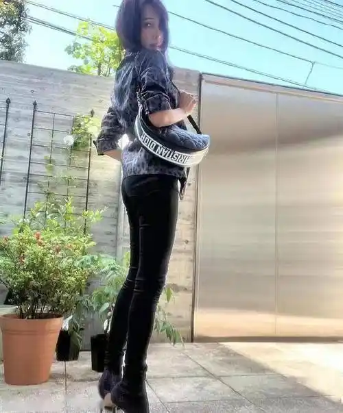 工藤静香53岁了还挺高调!