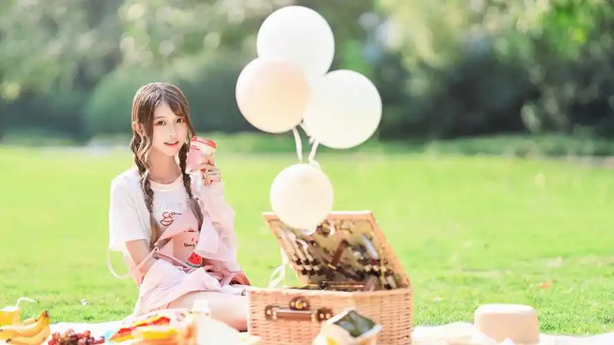 清纯唯美的个性女生写真