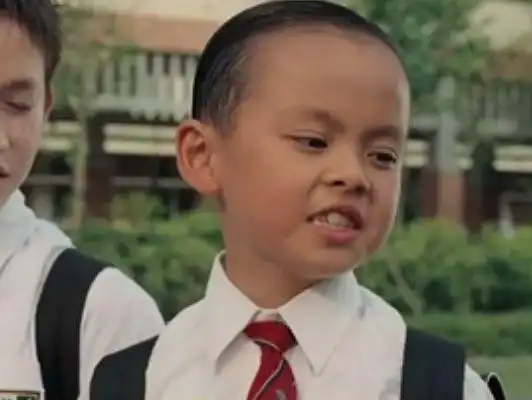 曾经演绎《长江七号》富二代的男孩,如今的长相比徐娇还美,绝了