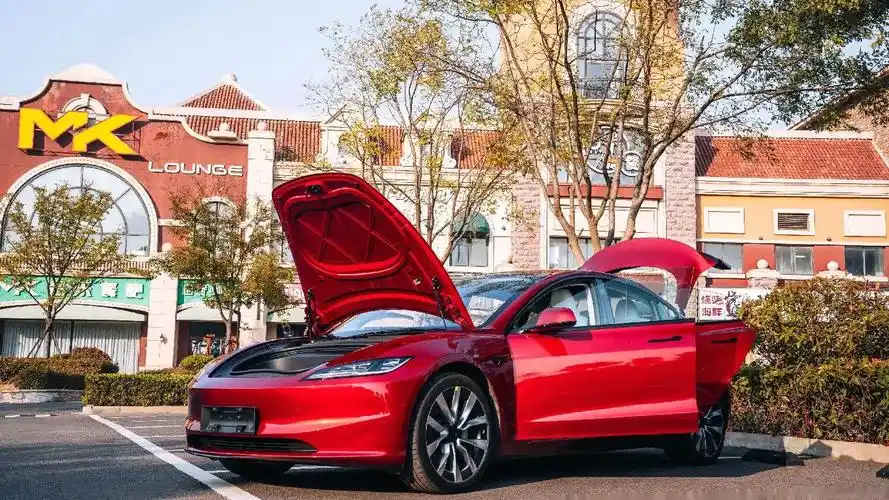 特斯拉model3焕新版.这几天一直在开特斯拉model3焕新版,第一次比较深
