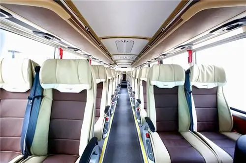 福田欧辉bj6122城间精品客车亮相 助推客运行业转型加速度