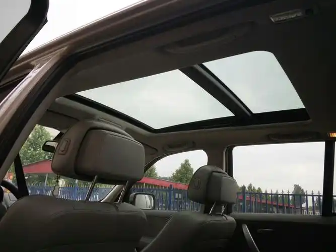 09年9月宝马x3,全车原版全保险,四条新鞋,全程4s店保养可分期 喜欢的