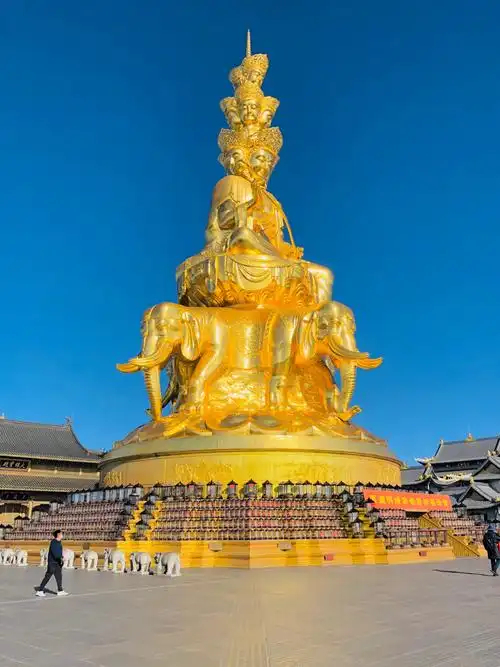 峨眉山金顶一云海一日出