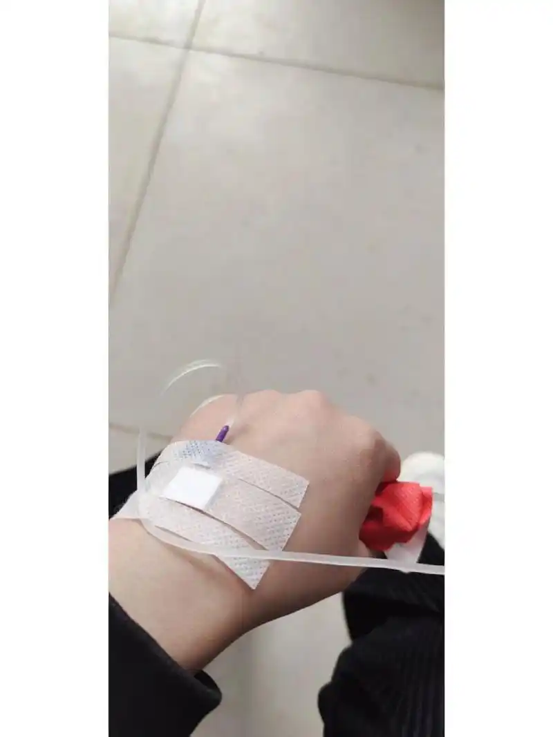 退烧后晚上为什么会大出汗 下午输液退烧了,一整个下午都很精神,晚上