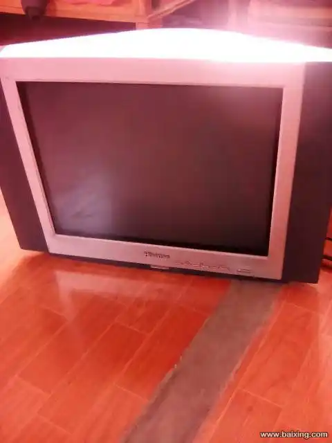 21寸海信电视机