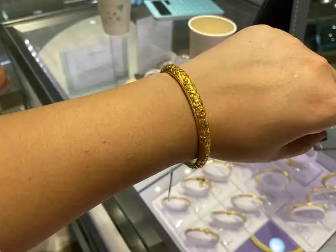 黄金手镯