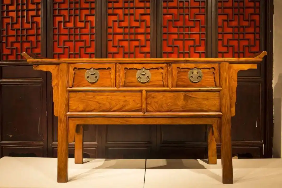 闷户橱:古代嫁女必备嫁妆之一!_黄花梨