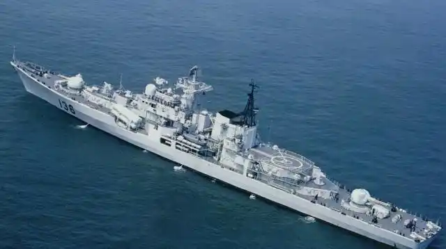 从2015年下半年开始改装现代级136杭州舰终于重新归队了