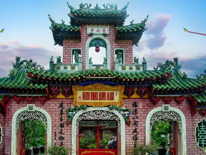 佛山祖庙,这个位于广东佛山的神庙,供奉北帝,是佛山民俗文化的代表.