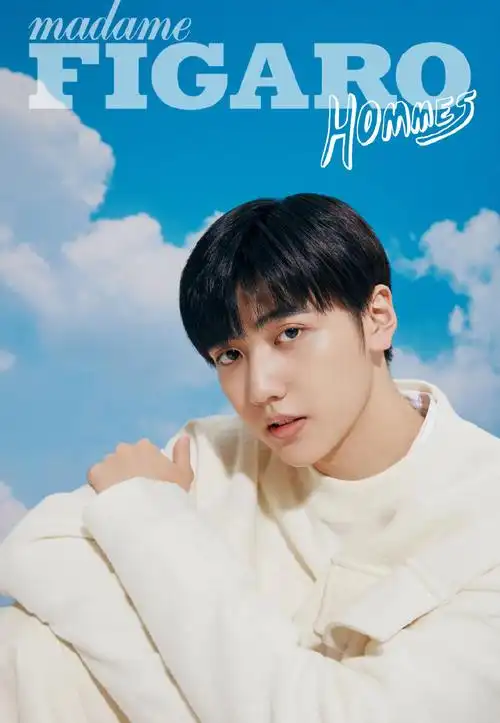 r1se十月刊封面最新杂志写真图片