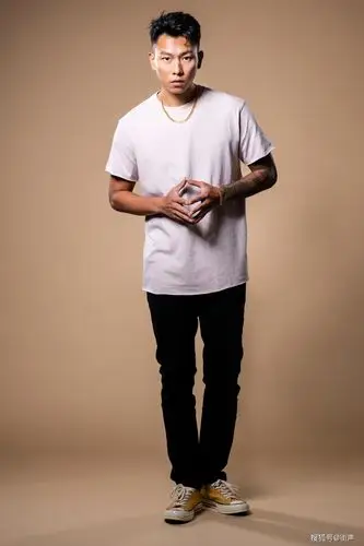 抛掉烦恼,"灵魂出窍outta body"一下,瘦子e.