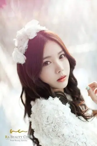 朴昭妍(park so yeon)原名朴仁静,1987年10月5日出生于韩国京畿道安阳