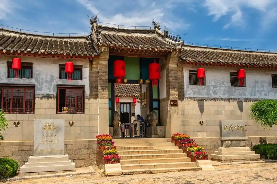 中国十大庄园-封建地主庄园 有身份有地位.第一名:牟氏庄园# - 抖音