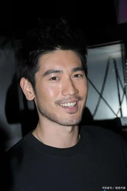 高以翔不应被世人遗忘!他的"沥川"令人动容,戏外举动温暖人心