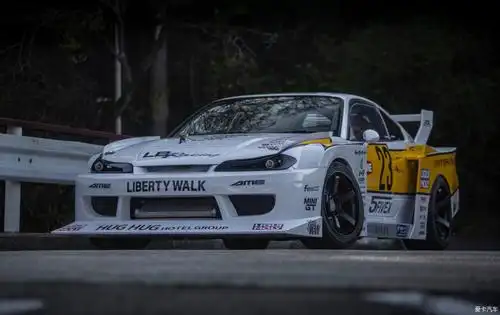 【玩车攻略】1,200匹silvia s15 改装lb宽体-爱卡汽车网论坛