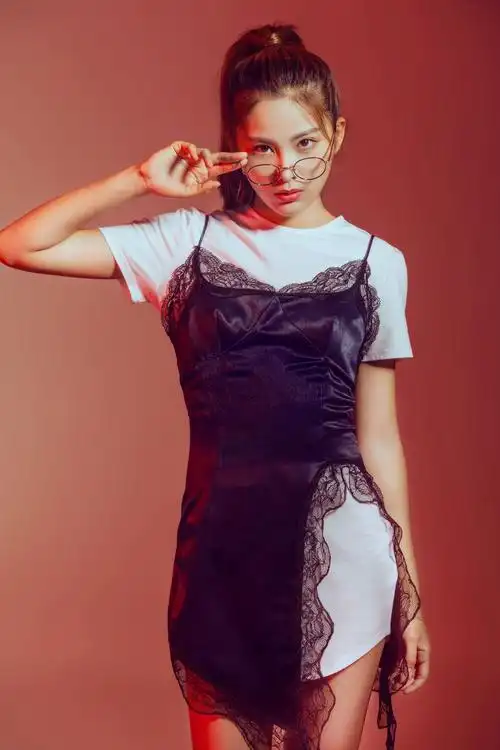 艺乐杂志专访王祉萱:万里挑一的有趣灵魂