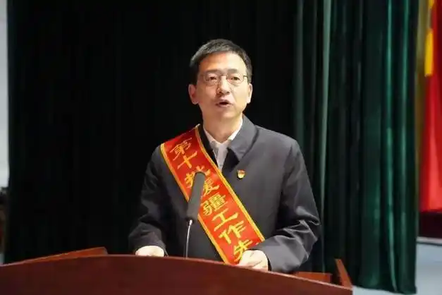 张华从海门市副市长岗位上被选派援疆,连续三批担任南通援疆工作组副