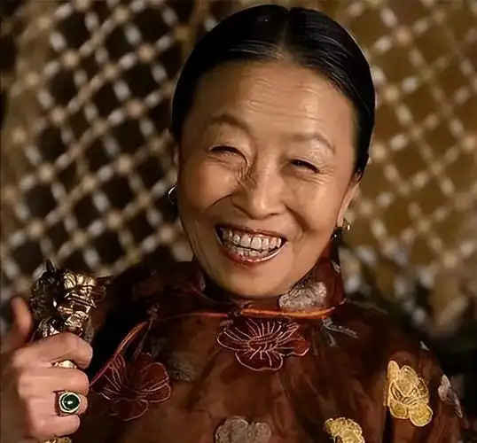 张少华|"丑娘"张少华:人丑心更丑,年轻时做下恶事,晚年眼中常含泪水