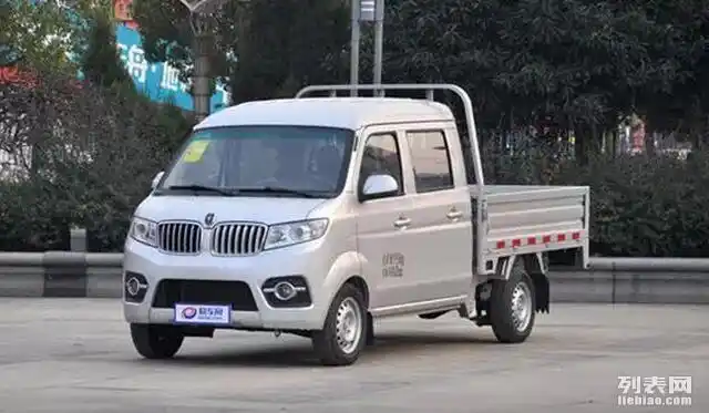 金杯宽体微卡双排货车 拉人载货两相宜